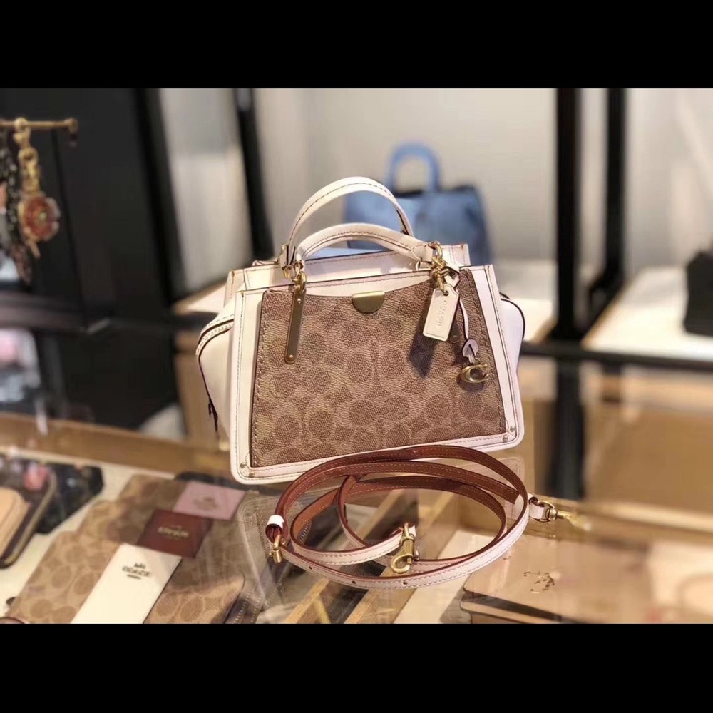 NWT Coach dreamer 21